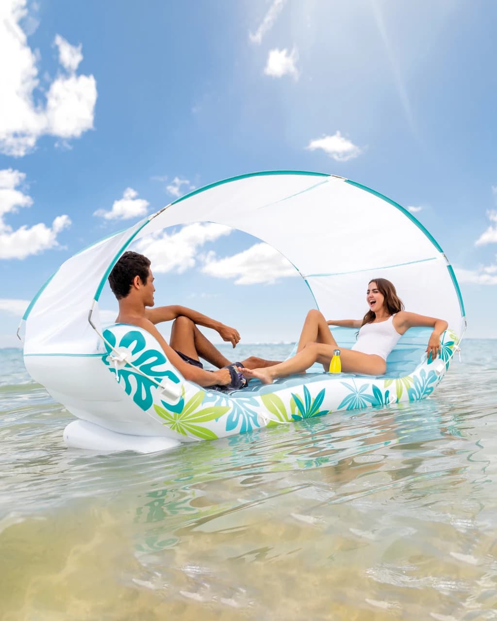 TROPICAL CANOPY LOUNGE/የውሀ ላይ መንሳፈፍያ